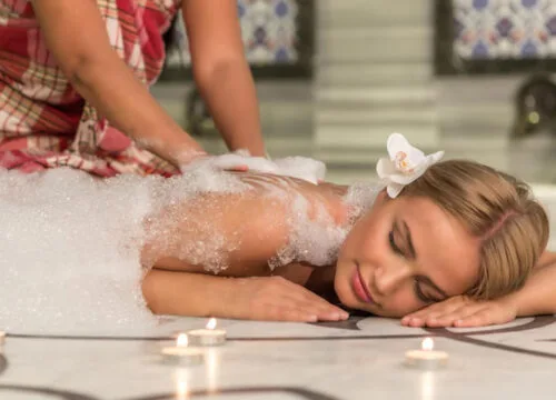 Turkish Cleopatra Hammam , plus 45 minuten Massage.