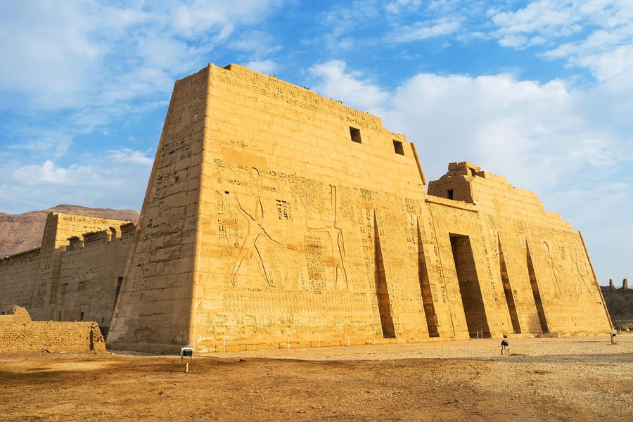 Top 10 Gründe für den Tempel Medinet Habu Besuch Ramses !!!:Top Tempel von Edfu –Ägyptens Juwel