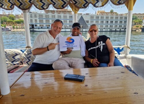 Nilausflug dauert 1 Stunde - ausflug nach luxor von hurghada mit minbus