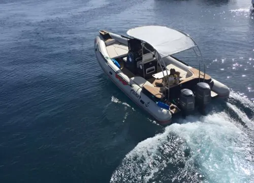 Privater Tagesausflug zur Insel Mahmya mit dem Speedboot (exklusive)